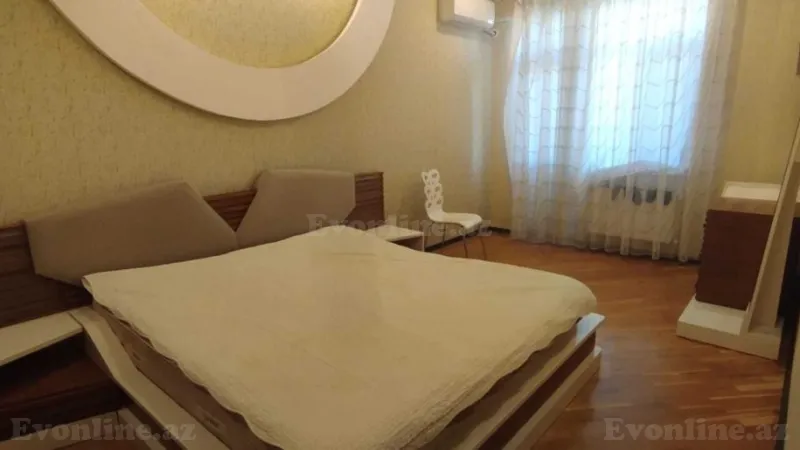 Kirayə verilir 3 otaqlı Mənzil Yeni tikili 130 m² Nərimanov r. - şəkil 14