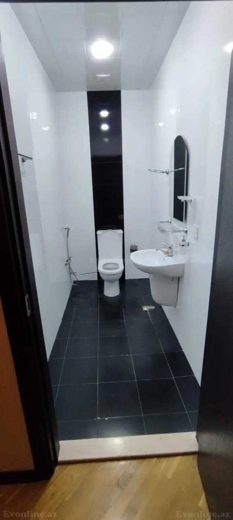 Kirayə verilir 3 otaqlı Mənzil Yeni tikili 130 m² Nərimanov r. - şəkil 19