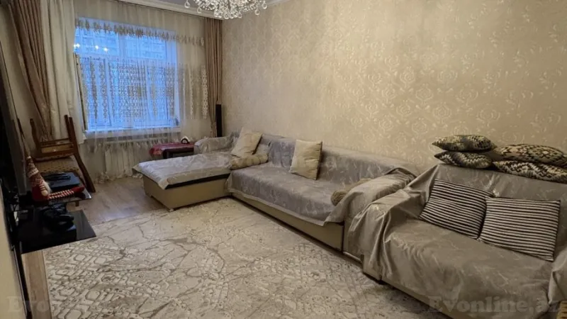 Satılır 2 otaqlı Mənzil Köhnə tikili 65 m² Həzi Aslanov m.