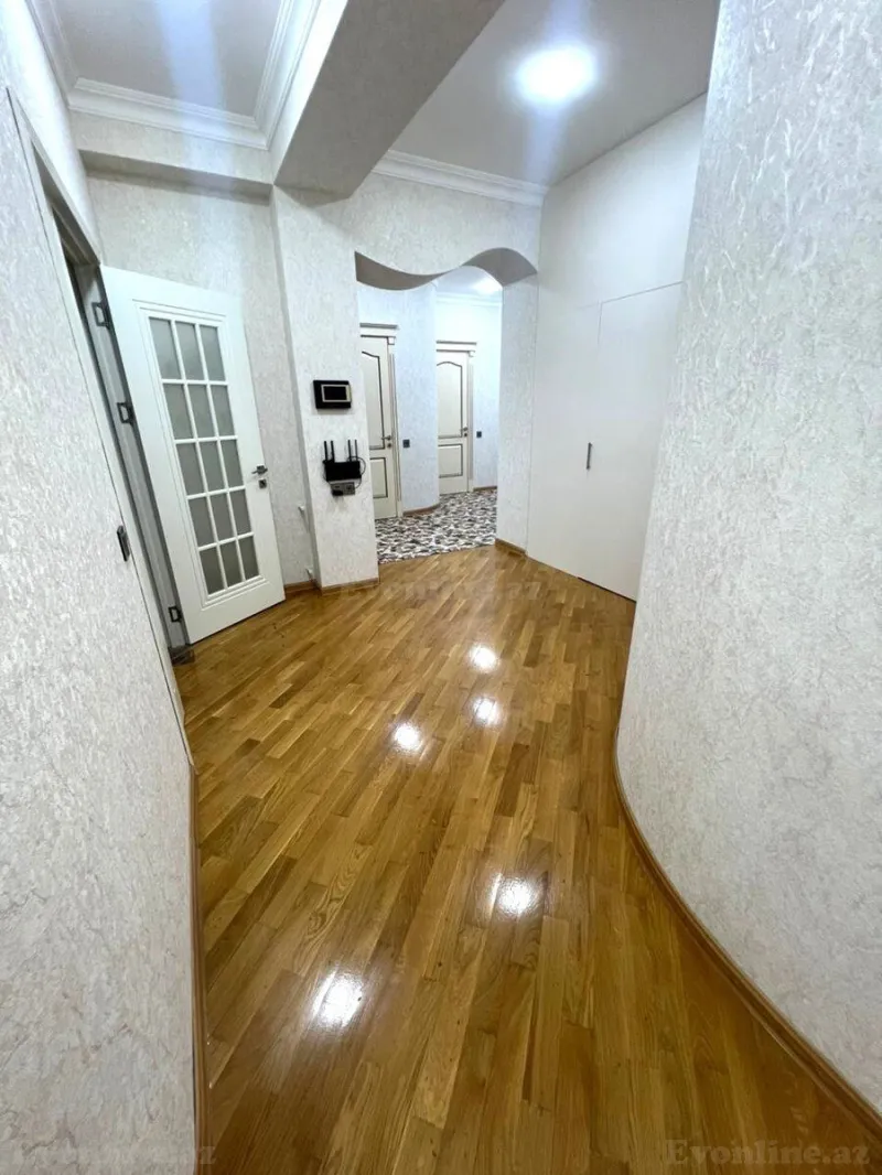 Satılır 3 otaqlı Mənzil Yeni tikili 130 m² 9-cu mikrorayon - şəkil 4