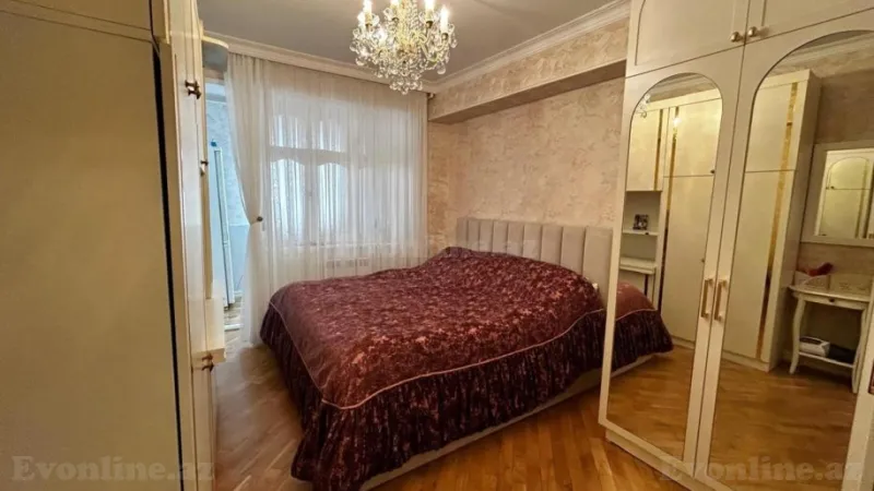 Satılır 3 otaqlı Mənzil Köhnə tikili 75 m² Nərimanov r. - şəkil 4