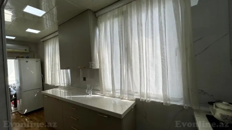 Satılır 3 otaqlı Mənzil Köhnə tikili 75 m² Nərimanov r. - şəkil 10