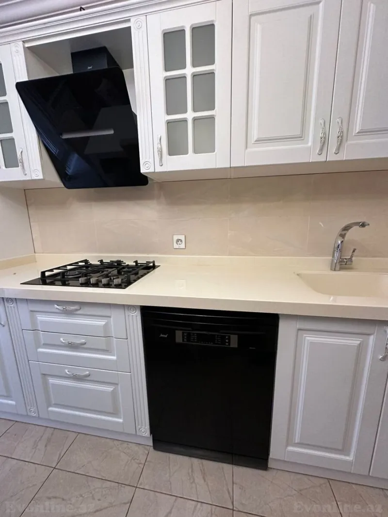 Kirayə verilir 3 otaqlı Mənzil Yeni tikili 120 m² Nərimanov r. - şəkil 13