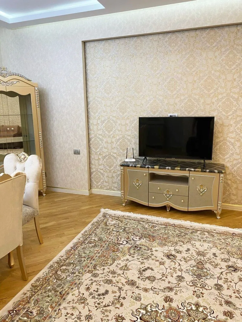 Kirayə verilir 3 otaqlı Mənzil Yeni tikili 170 m² Elmlər Akademiyası m. - şəkil 6