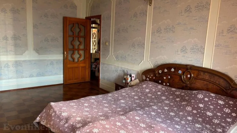 Satılır 4 otaqlı Mənzil Köhnə tikili 110 m² Yasamal r. - şəkil 3