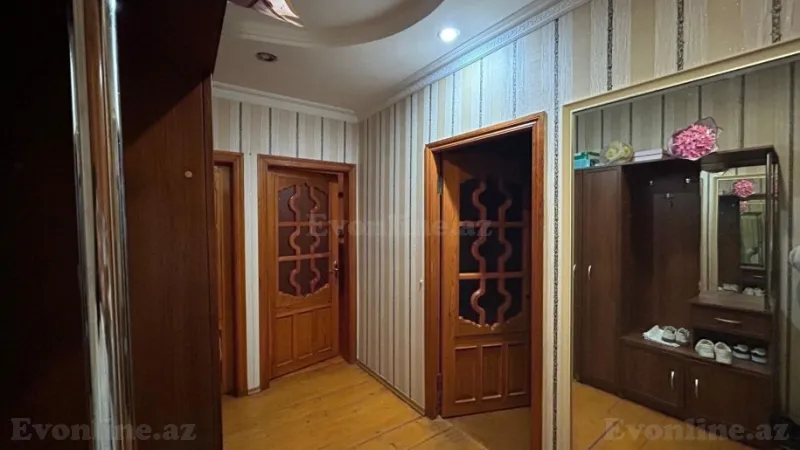 Satılır 4 otaqlı Mənzil Köhnə tikili 110 m² Yasamal r. - şəkil 5