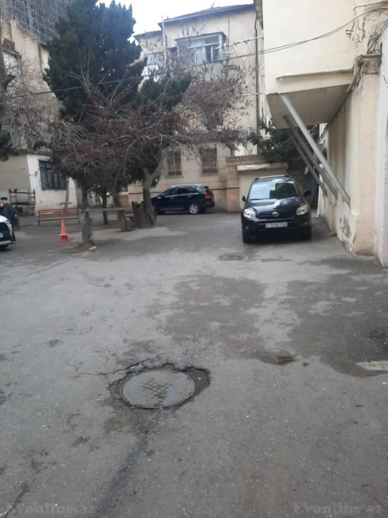 Satılır 1 otaqlı Mənzil Köhnə tikili 39 m² Nəsimi r.