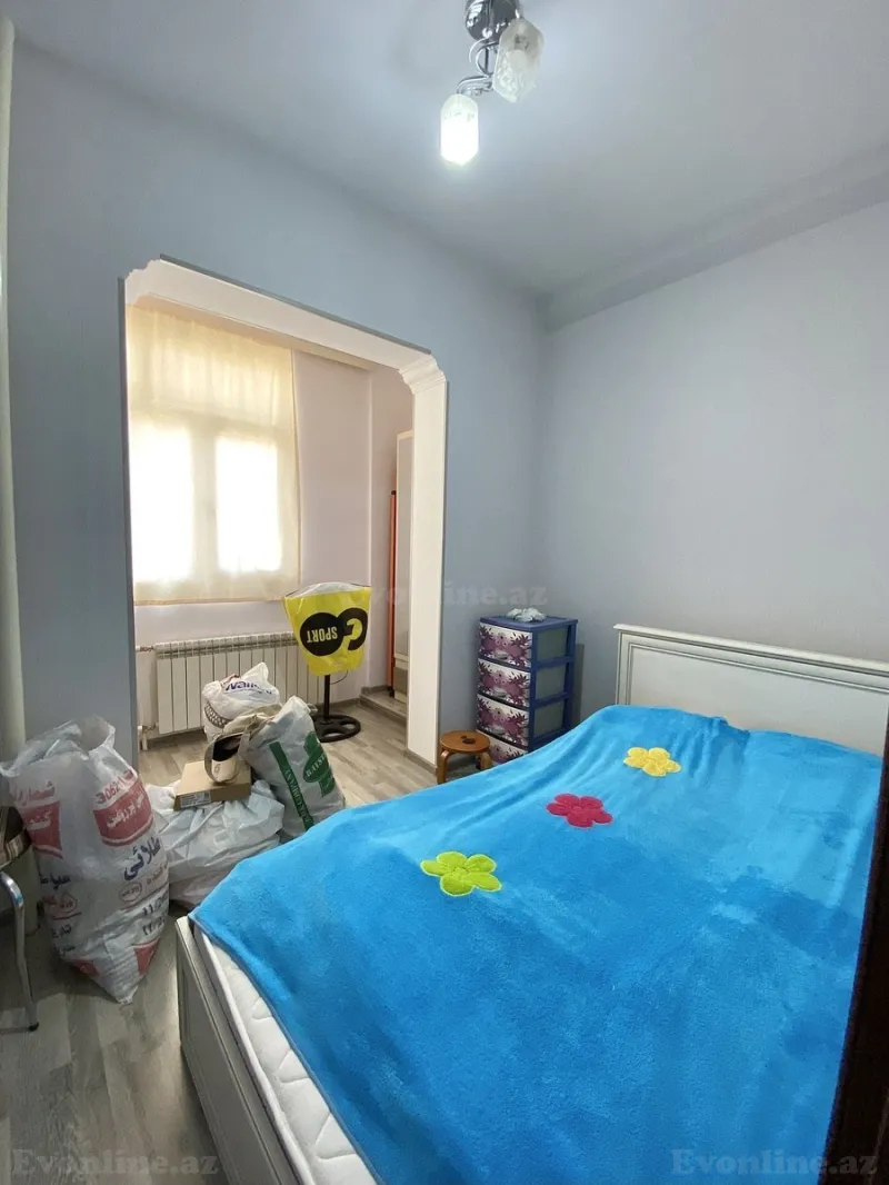 Satılır 2 otaqlı Mənzil Köhnə tikili 50 m² Gənclik m. - şəkil 3