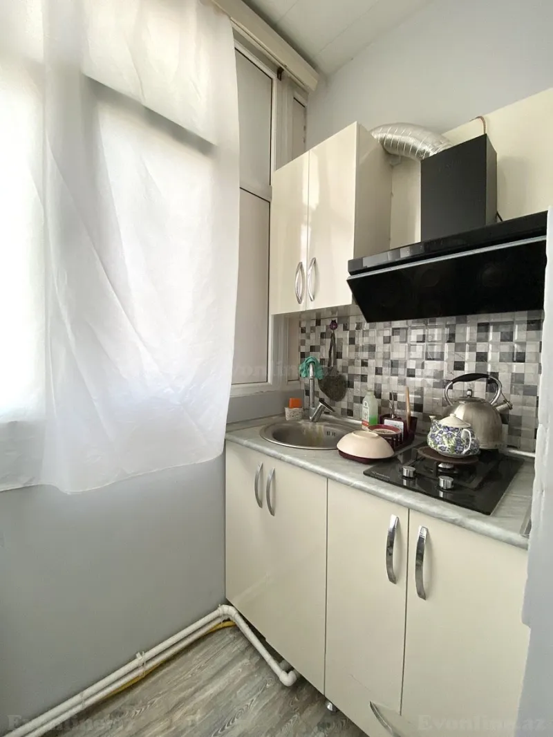 Satılır 2 otaqlı Mənzil Köhnə tikili 50 m² Gənclik m. - şəkil 5