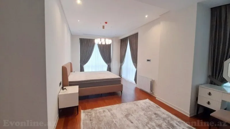 Kirayə verilir 4 otaqlı Mənzil Yeni tikili 220 m² Sahil m. - şəkil 12