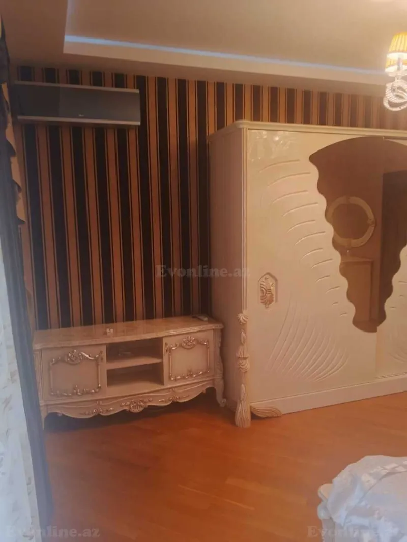 Satılır 4 otaqlı Mənzil Yeni tikili 170 m² Nəsimi r. - şəkil 2