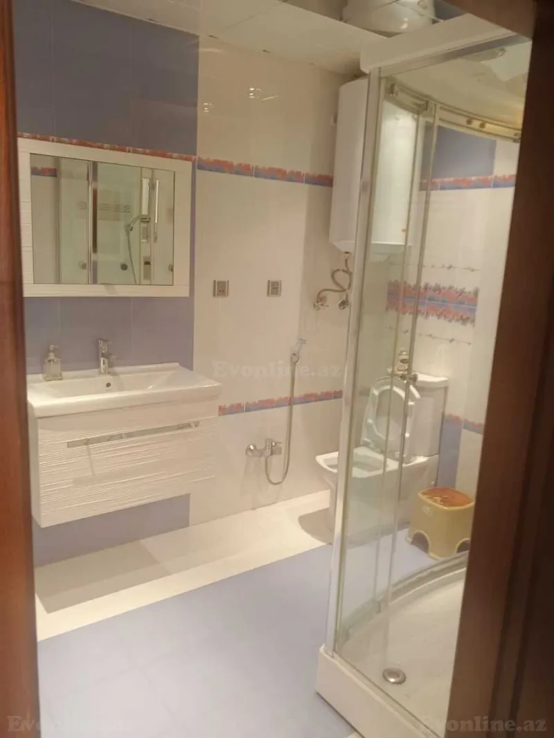 Satılır 4 otaqlı Mənzil Yeni tikili 170 m² Nəsimi r. - şəkil 8