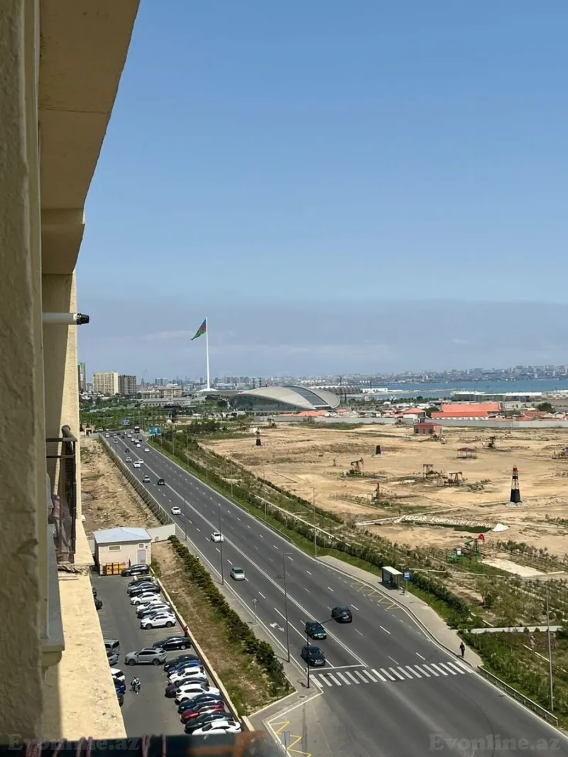 Kirayə verilir 3 otaqlı Mənzil Yeni tikili 125 m² Bayıl