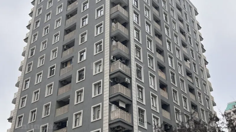 Satılır 2 otaqlı Mənzil Yeni tikili 57 m² 28 May m. - şəkil 2