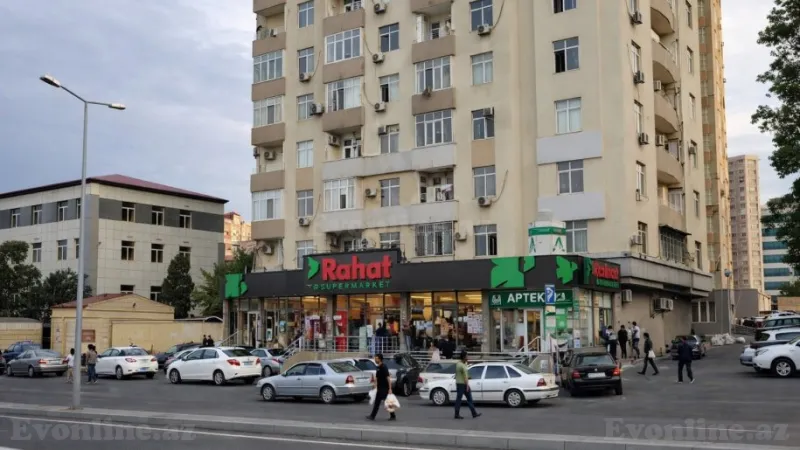 Kirayə verilir 3 otaqlı Mənzil Yeni tikili 142 m² 8 Noyabr m.