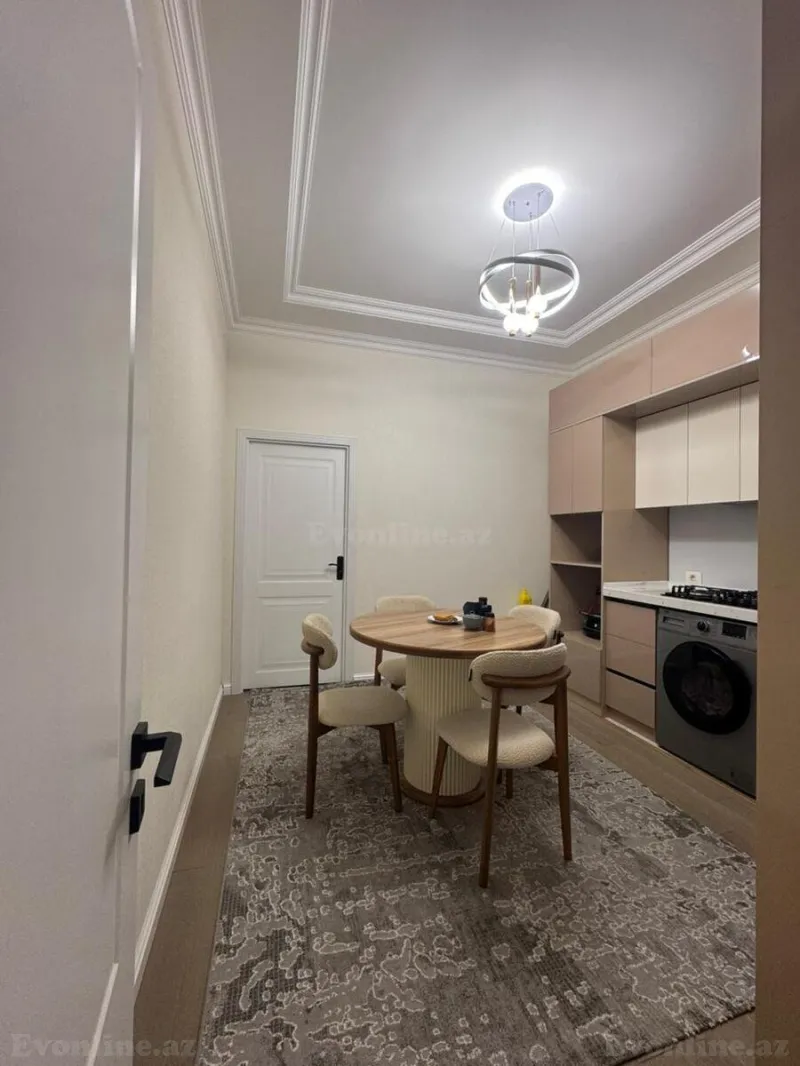 Kirayə verilir 3 otaqlı Mənzil Yeni tikili 70 m² 8 Noyabr m.