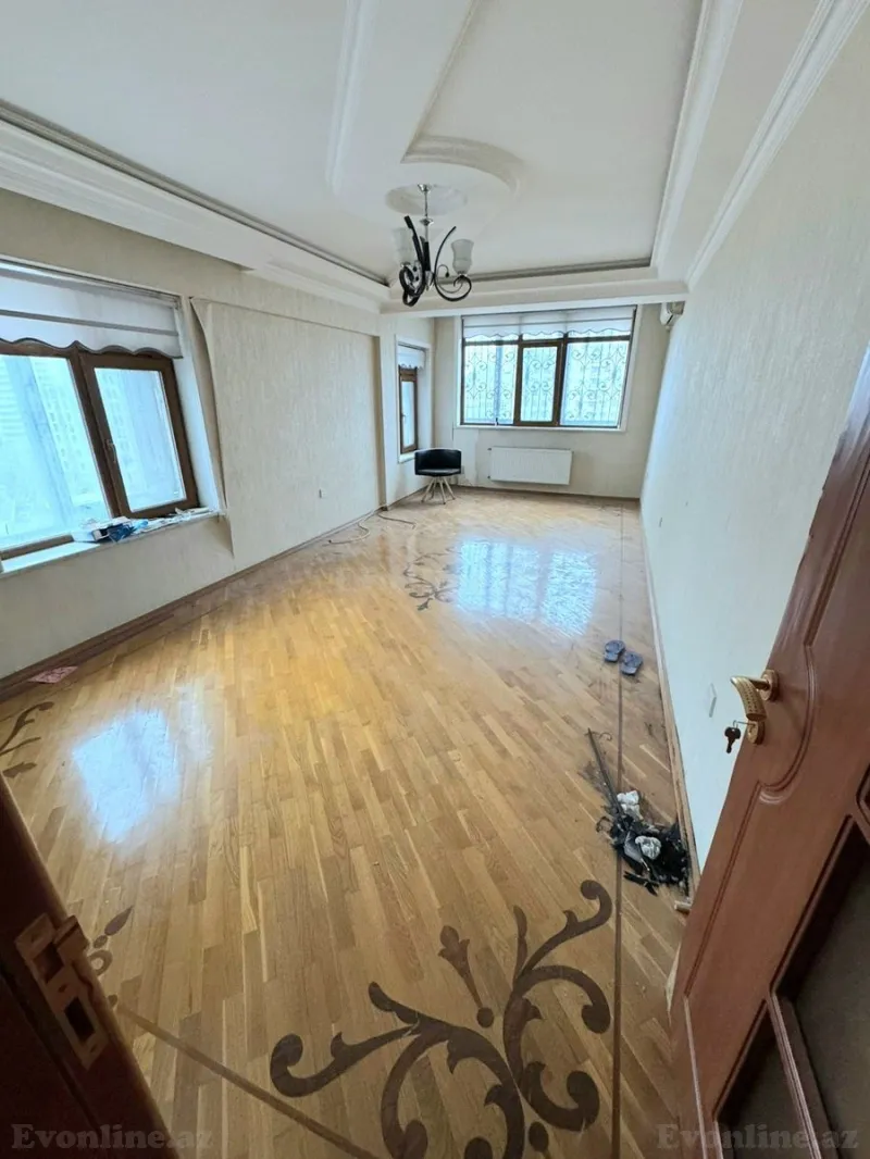 Satılır 2 otaqlı Mənzil Köhnə tikili 74 m² Xətai m.