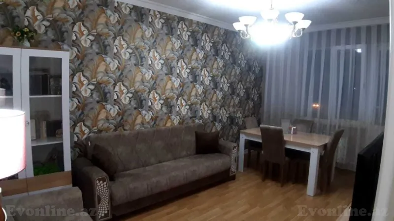 Satılır 3 otaqlı Mənzil Köhnə tikili 75 m² 6-cı mikrorayon