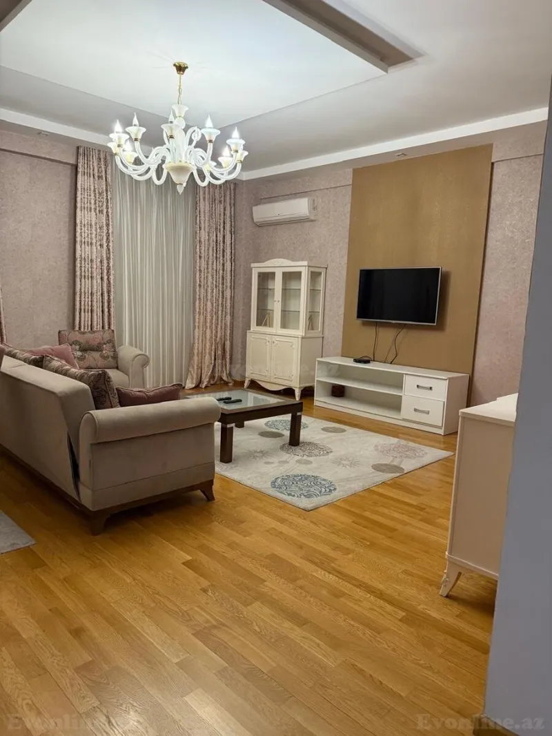 Kirayə verilir 4 otaqlı Mənzil Yeni tikili 190 m² 28 May m.