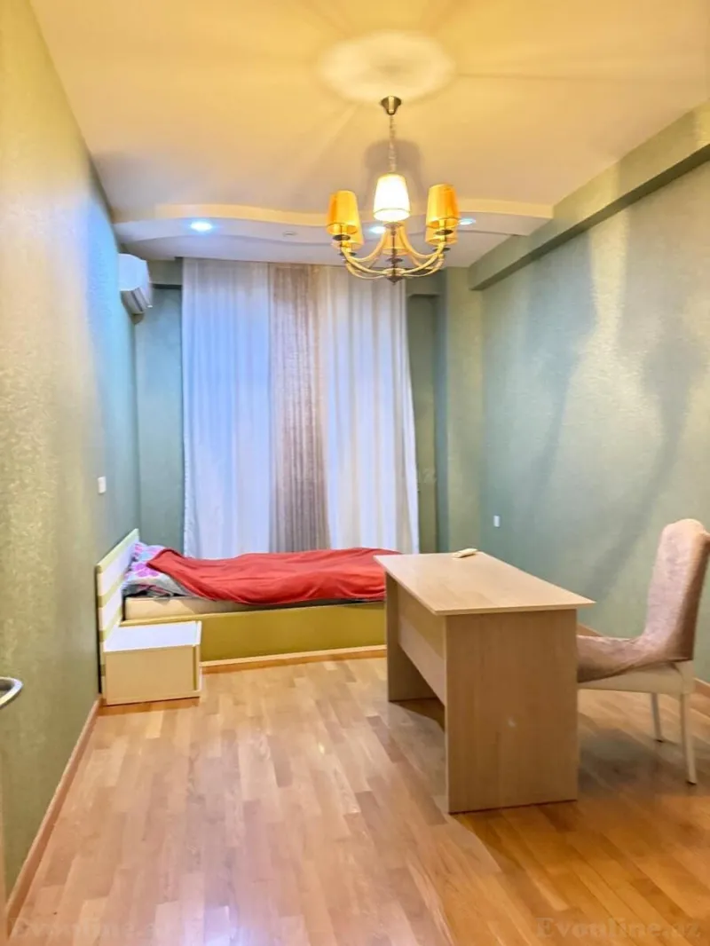 Kirayə verilir 4 otaqlı Mənzil Yeni tikili 190 m² 28 May m. - şəkil 3