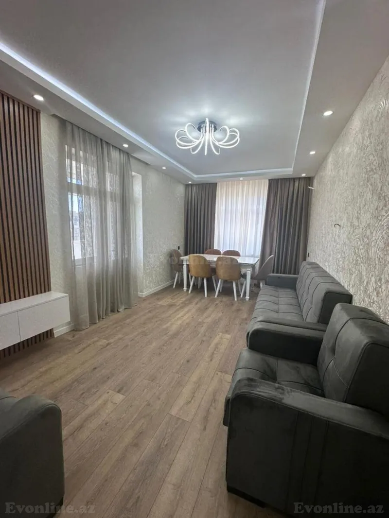 Satılır 2 otaqlı Mənzil Köhnə tikili 65 m² Əhmədli m.