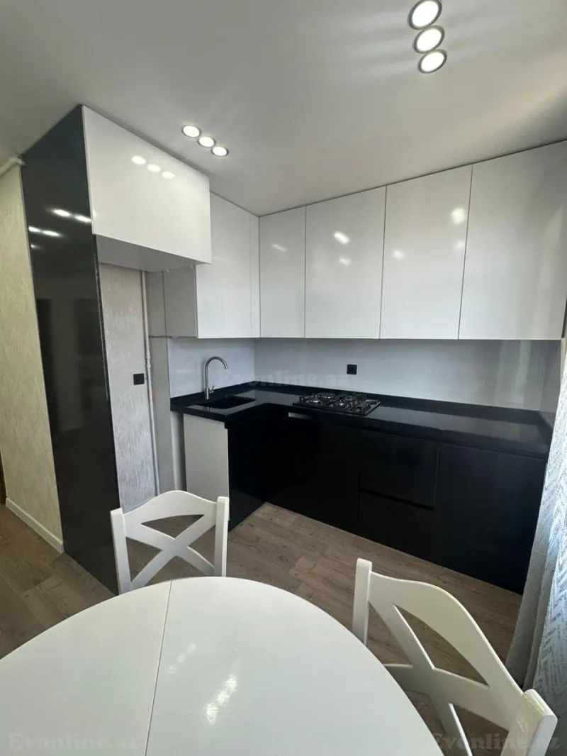 Satılır 2 otaqlı Mənzil Köhnə tikili 65 m² Əhmədli m. - şəkil 7