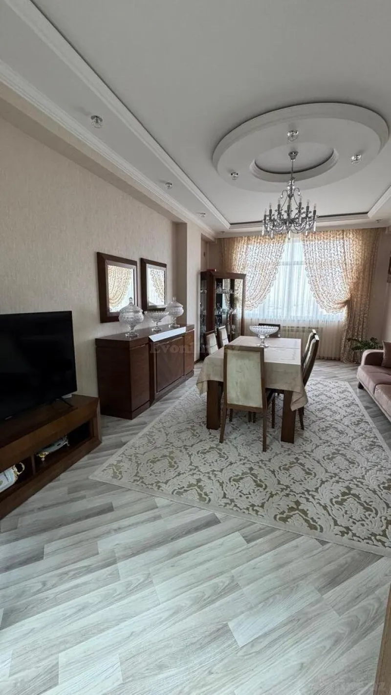 Satılır 3 otaqlı Mənzil Yeni tikili 108 m² 8-ci kilometr - şəkil 2
