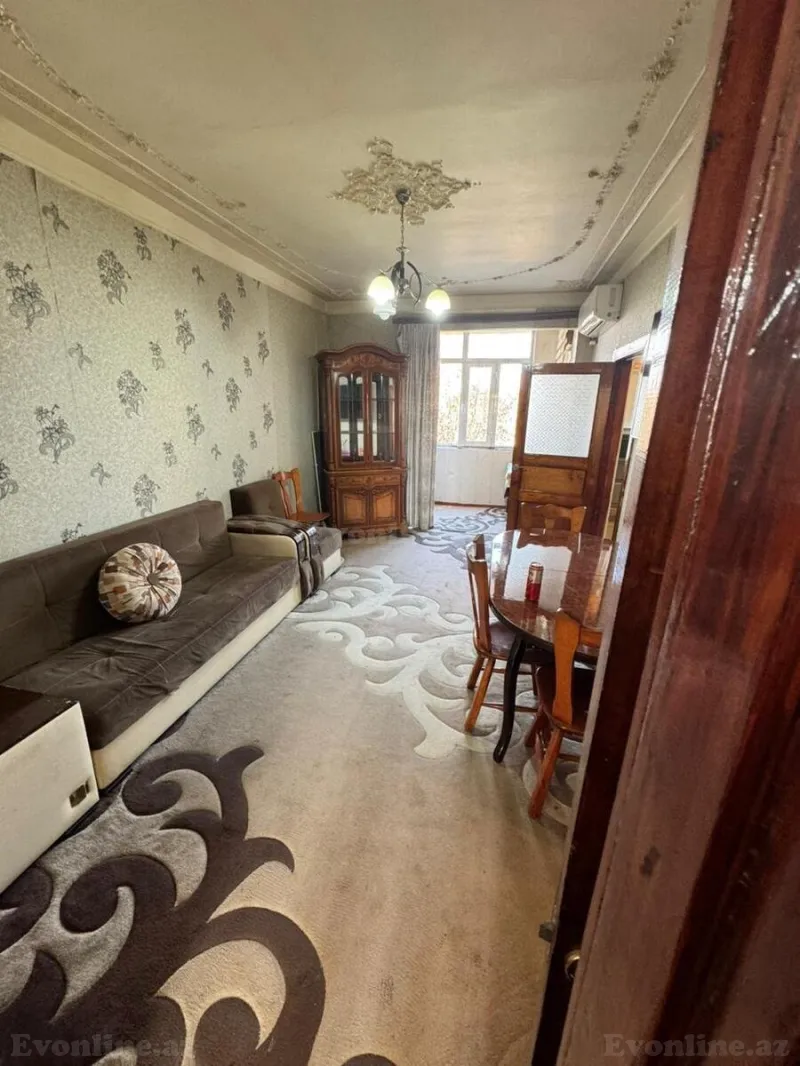 Satılır 2 otaqlı Mənzil Köhnə tikili 52 m² 4-cü mikrorayon