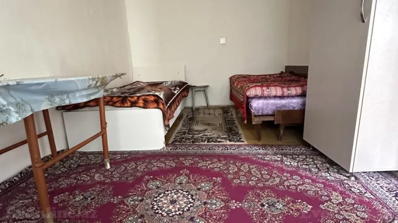 Kirayə verilir 1 otaqlı Mənzil Köhnə tikili 30 m² Koroğlu m. - şəkil 2