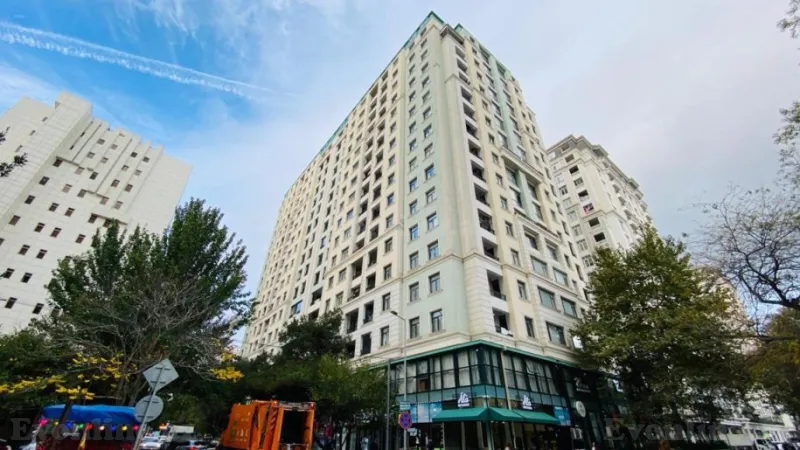 Satılır 2 otaqlı Mənzil Yeni tikili 76 m² Nəsimi r. - şəkil 2