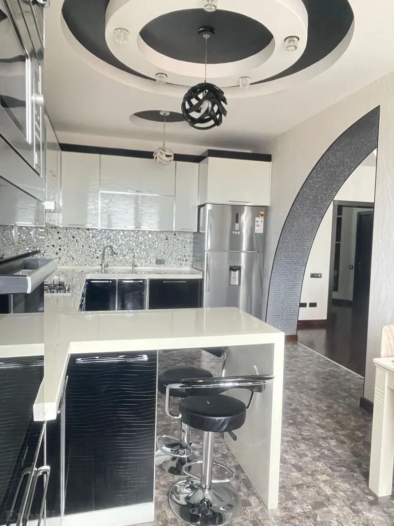 Satılır 3 otaqlı Mənzil Yeni tikili 148 m² 8 Noyabr m. - şəkil 8