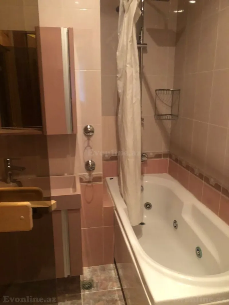 Kirayə verilir Ofis 380 m² Elmlər Akademiyası m. - şəkil 16