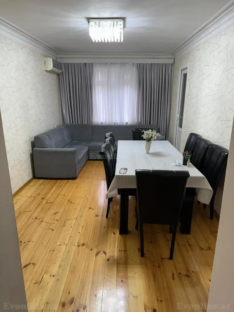 Satılır 5 otaqlı Mənzil Köhnə tikili 105 m² Badamdar