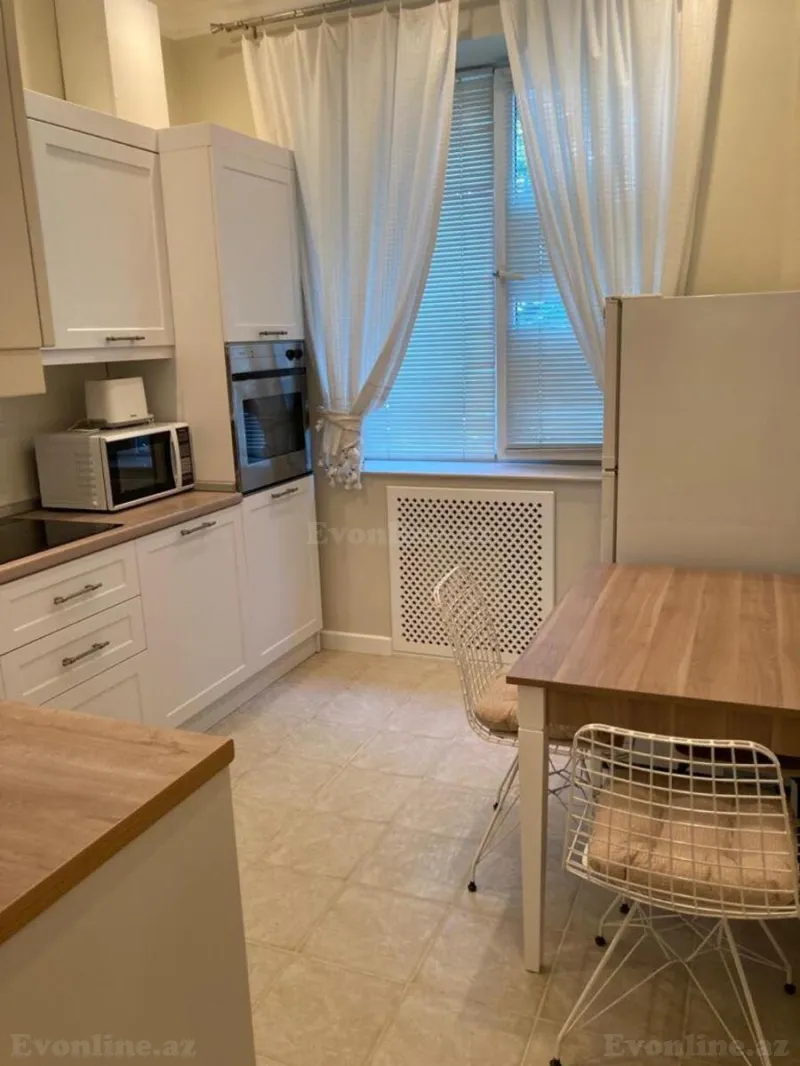 Kirayə verilir 2 otaqlı Mənzil Köhnə tikili 60 m² İçərişəhər m. - şəkil 8