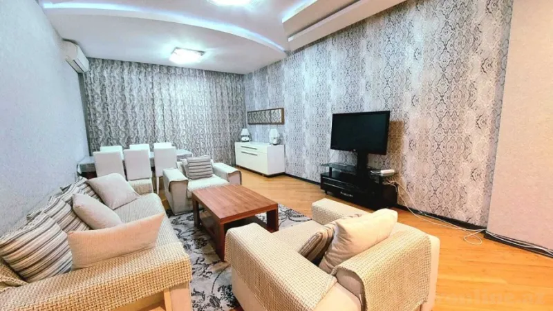 Kirayə verilir 4 otaqlı Mənzil Yeni tikili 180 m² Nizami m. - şəkil 2