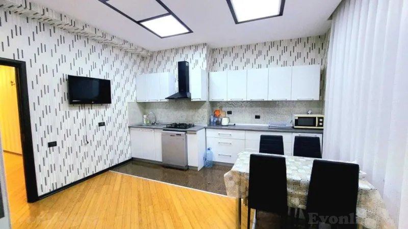 Kirayə verilir 4 otaqlı Mənzil Yeni tikili 180 m² Nizami m. - şəkil 11