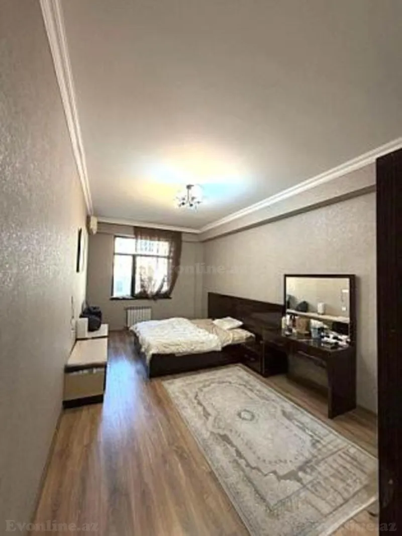 Satılır 2 otaqlı Mənzil Yeni tikili 100 m² 8 Noyabr m.