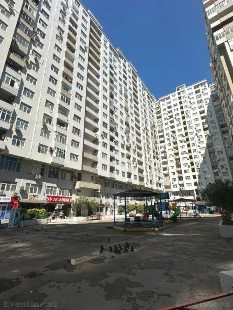 Satılır 4 otaqlı Mənzil Yeni tikili 137 m² 3-cü mikrorayon - şəkil 2