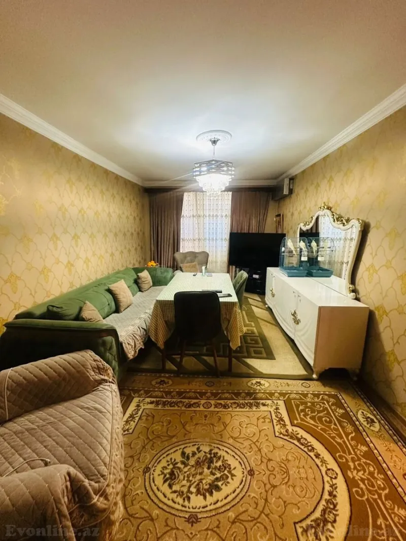 Satılır 3 otaqlı Mənzil Köhnə tikili 70 m² Neftçilər m.