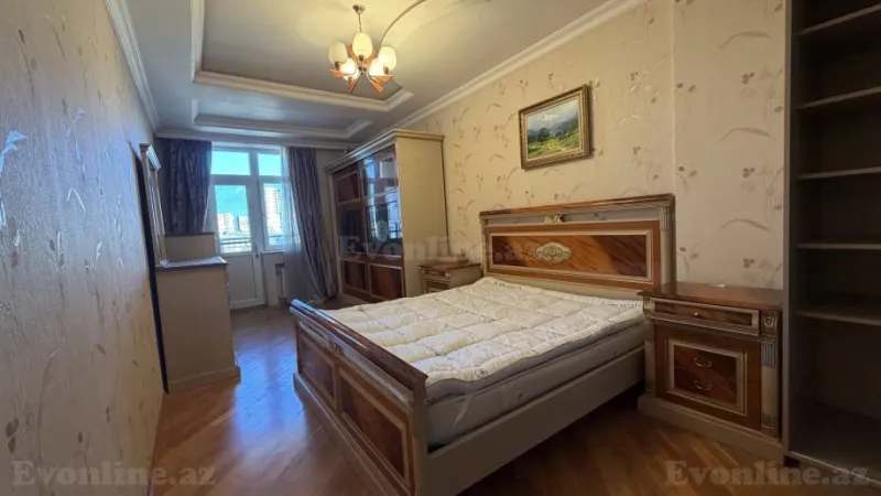 Satılır 3 otaqlı Mənzil Yeni tikili 137 m² Nizami m.