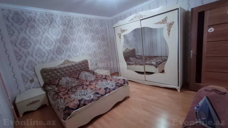 Kirayə verilir 4 otaqlı Mənzil Köhnə tikili 150 m² Nərimanov r. - şəkil 2