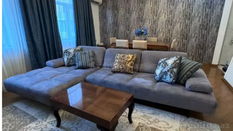 Bakı, Səbail r., Bayılda 3 otaqlı mənzil kirayə verilir