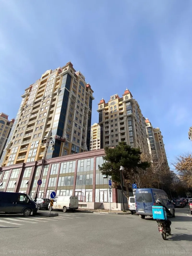 Satılır 2 otaqlı Mənzil Yeni tikili 68 m² 28 May m.