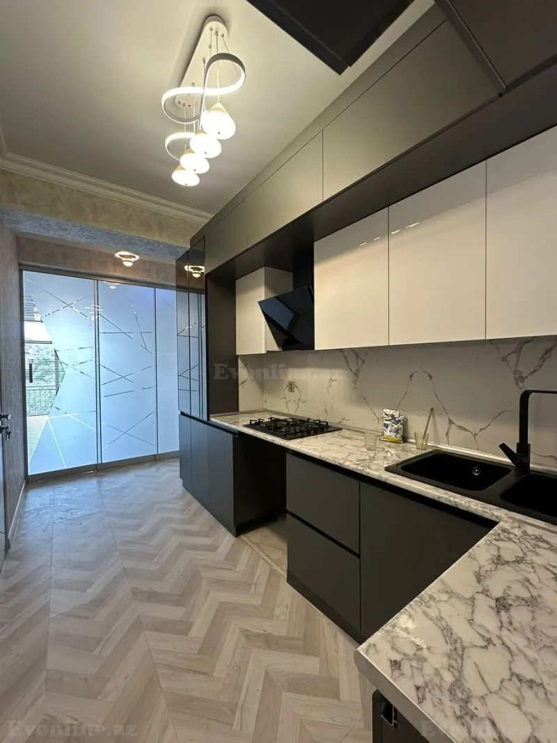 Satılır 3 otaqlı Mənzil Yeni tikili 100 m² 28 May m. - şəkil 4