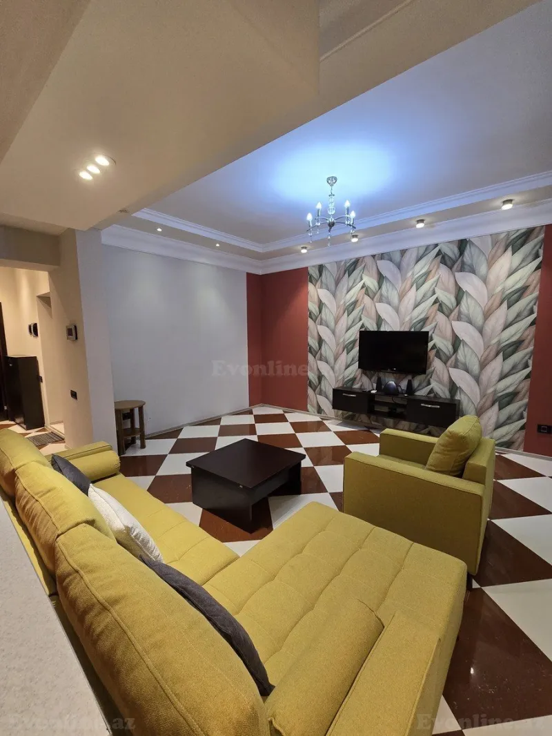 Kirayə verilir 2 otaqlı Mənzil Köhnə tikili 70 m² Sahil m.