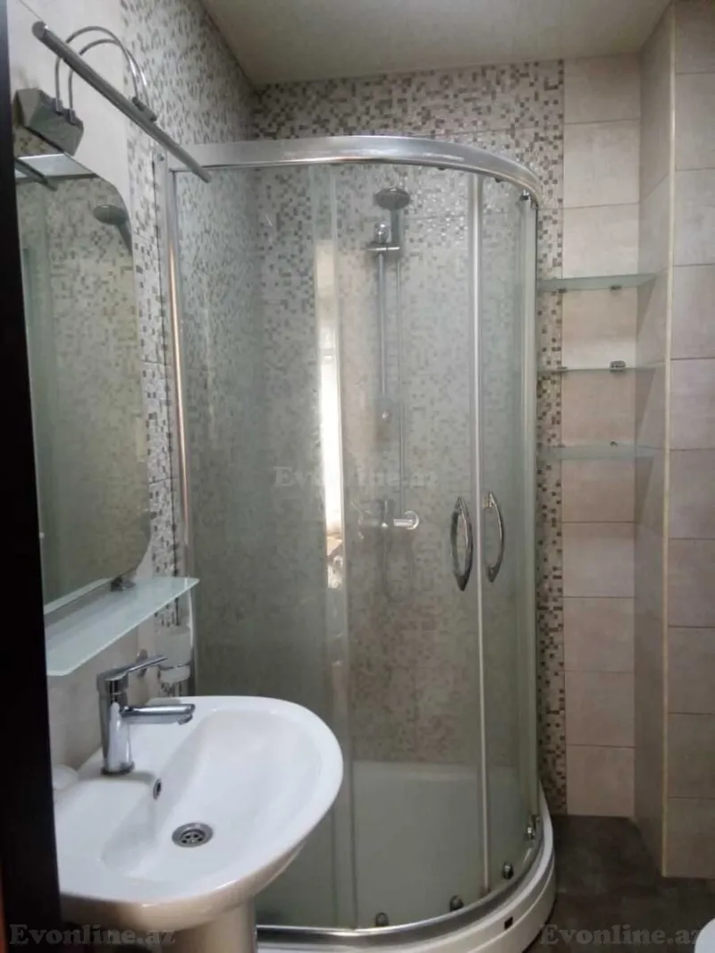 Kirayə verilir 3 otaqlı Mənzil Köhnə tikili 65 m² 4-cü mikrorayon - şəkil 2