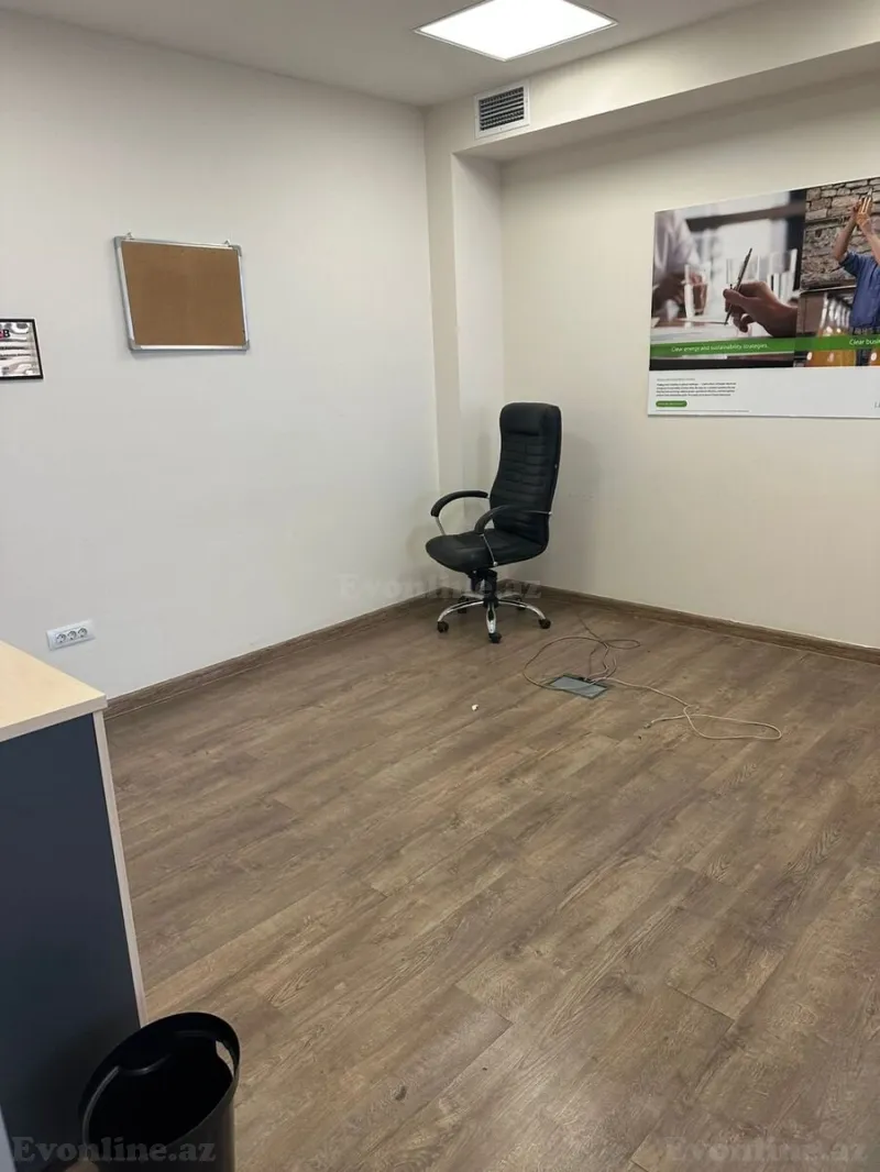 Kirayə verilir Ofis 310 m² Nəsimi r. - şəkil 9