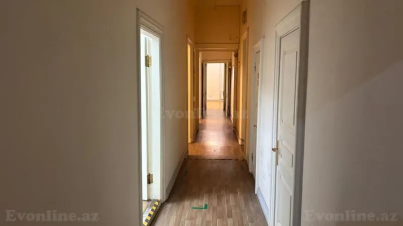 Kirayə verilir Ofis 362 m² İçərişəhər m. - şəkil 14