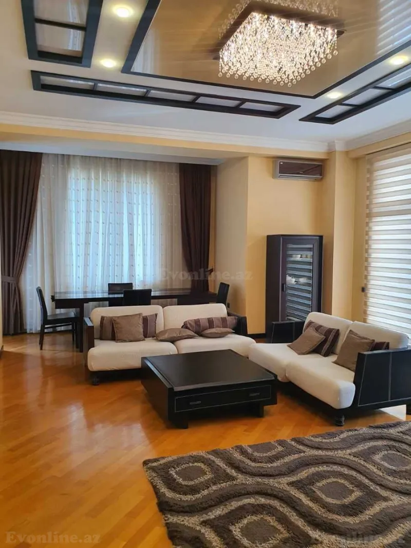Kirayə verilir 4 otaqlı Mənzil Yeni tikili 200 m² 28 May m.