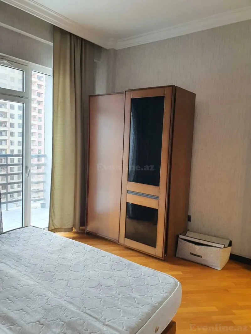 Kirayə verilir 4 otaqlı Mənzil Yeni tikili 200 m² 28 May m. - şəkil 9